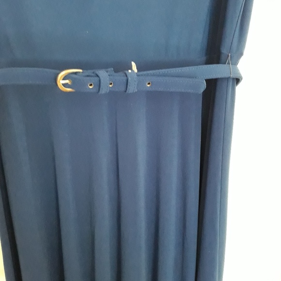 Beautiful Blue Dress - Picture 4 of 4